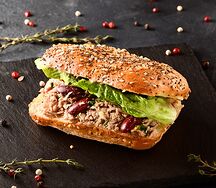 Сэндвич с тунцом и зеленым яблоком мини