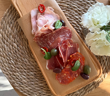Мясные деликатесы