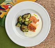 Котлетки из форели с брокколи