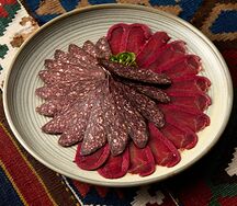 Мясные деликатесы из Армении
