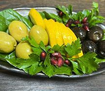 Греческие оливки, маслины с лимоном