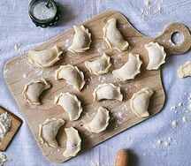 Вареники ручной лепки с вишней
