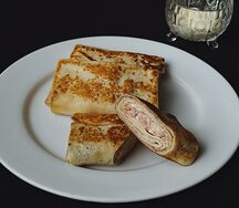 Блинчики с ветчиной и сыром
