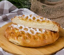 Пирог с творогом и грушей