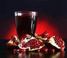Сок свежевыжатый из граната