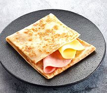 Блин с ветчиной и сыром