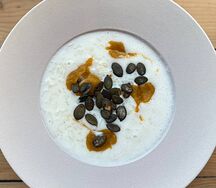 Рисовая каша с тыквенными семечками