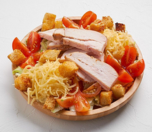 Салат Цезарь с курицей