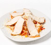 Салат с куриной пастромой