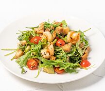 Салат с рукколой и креветками