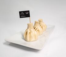 Хинкали с креветками отварные 