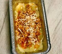 Жареный фарш в соусе болоньезе с пюре