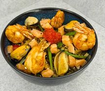 Вок с морепродуктами 