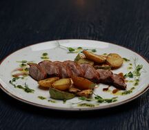 Филе утки с молодым кабачком и беби-картофелем