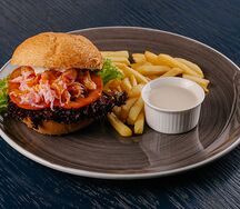 Бургер с мясом камчатского краба