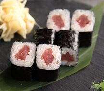 Маки с тунцом