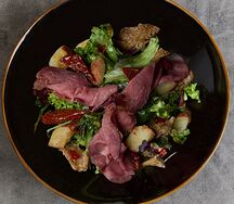 Салат с ростбифом Цунами