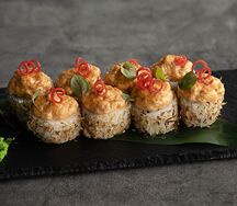 Запеченный ролл с тунцом