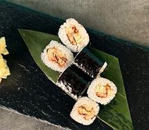 Маки с угрем