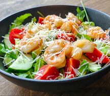 Салат с креветкой