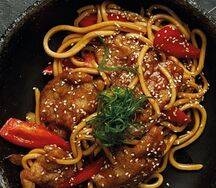 Wok соба с ягненком Английская кухня