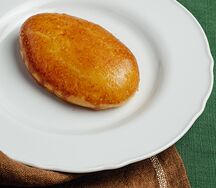 Пирожок с картофелем и луком