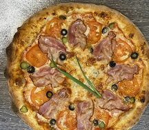 Пицца с беконом
