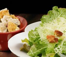 Комбо Салат Цезарь острый и фалафель фри