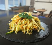Салат из свежей капусты