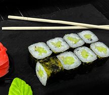 Ролл Авокадо маки по-американски