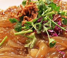 Кисло-сладкая свинина с огурцами