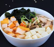Мисо-суп с курицей