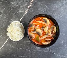 Том ям с курицей и рисом 