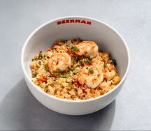 Жареный рис с креветками