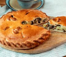 Пирог с картофелем и грибами (мини)