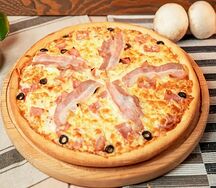 Пицца с беконом
