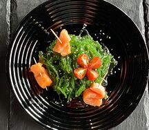 Салат Чука с лососем