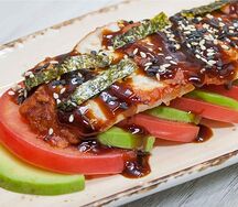 Салат с угрем и авокадо