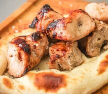 Куриный шашлык на хачапури