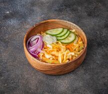 Салат из моркови и капусты