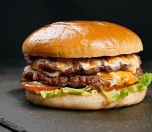 Мегабургер