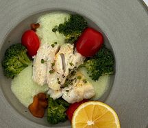 Угольная треска с муссом из брокколи