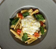 Томатные казаречче со страчателлой