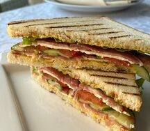 Сендвич с ветчиной и сыром