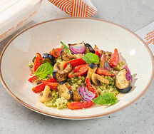 Запечённые овощи с фреголой и соусом песто