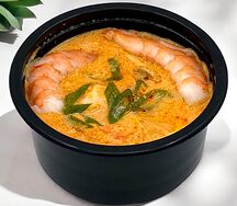 Том ям с курицей и креветками