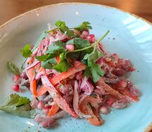 Грузинский острый салат с говядиной