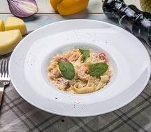 Фетучини с тигровыми креветками