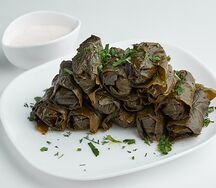 Долма с винoградными листьями