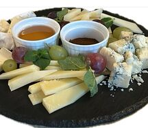 Плато благородных сыров